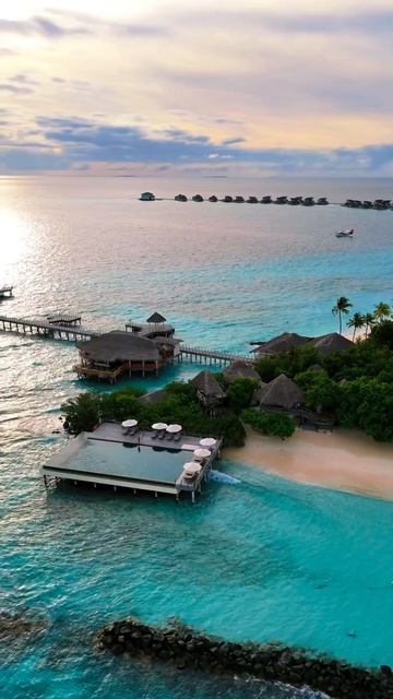 Отель JW Marriott Maldives Resort & Spa 5* - Мальдивы смотреть онлайн