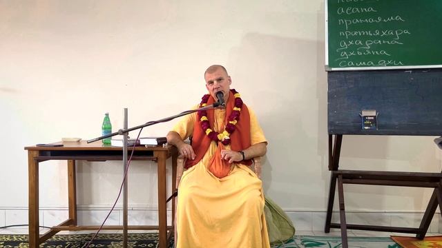 8 ступеней Аштанга-йоги от Шрилы Прабхупады. "Бхакти-Шастры 2025". Часть 10.1. Маяпур. 16.12.2025 смотреть онлайн