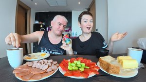 Мукбанг Вован весь на ИЗМЕНЕ! Вот теперь ЗАЖИВЁМ! Новые правила в Таиланде! Семейный обед в Паттайе