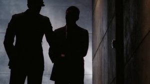 Окружённый борон  ❘ Разговор с полицейским