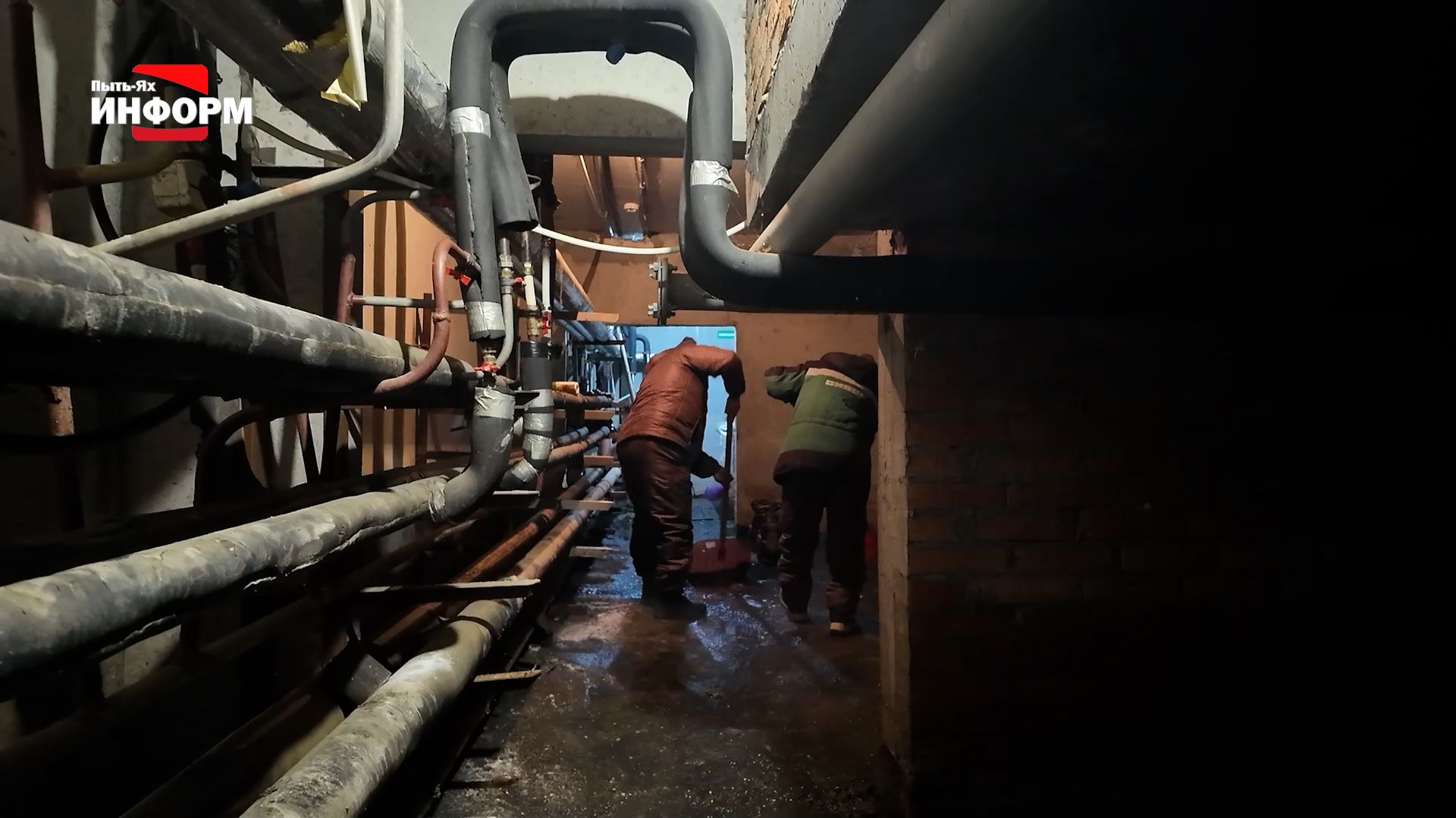 Устранили последствия засора в подвале многоэтажки смотреть онлайн