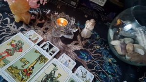 Расклад Таро-Что новое идёт,от чего судьба отведёт?