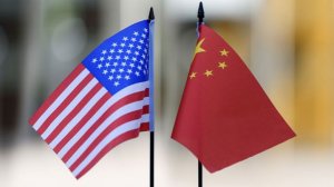 Эксперт Маслов: на фоне США Китай выглядит надежным и стабильным игроком