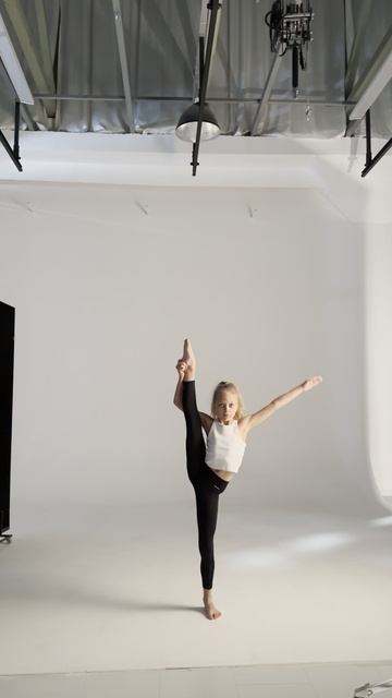 Алиса_Соколова_шпагат смотреть онлайн