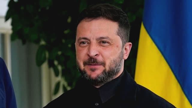 Зеленский будет просить Трампа остановить ракетные удары ВС РФ смотреть онлайн