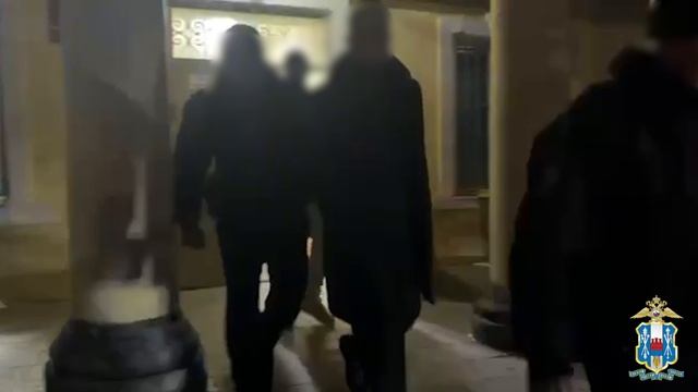В Ростовской области оперативники задержали подозреваемых в похищении людей и в вымогательстве денег смотреть онлайн