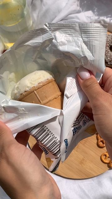 Эстетика пломбира в вафельном стаканчике