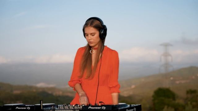 Xenia DJ Mix 28.09.2023 at El Bosc de les Creus, Barcelona 4K смотреть онлайн