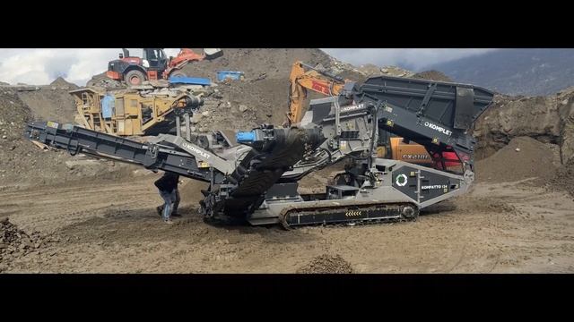 Работа компактного грохота Komplet Kompatto 124 при дроблении бетонного боя смотреть онлайн