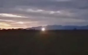 Световой Шар Над Фермой