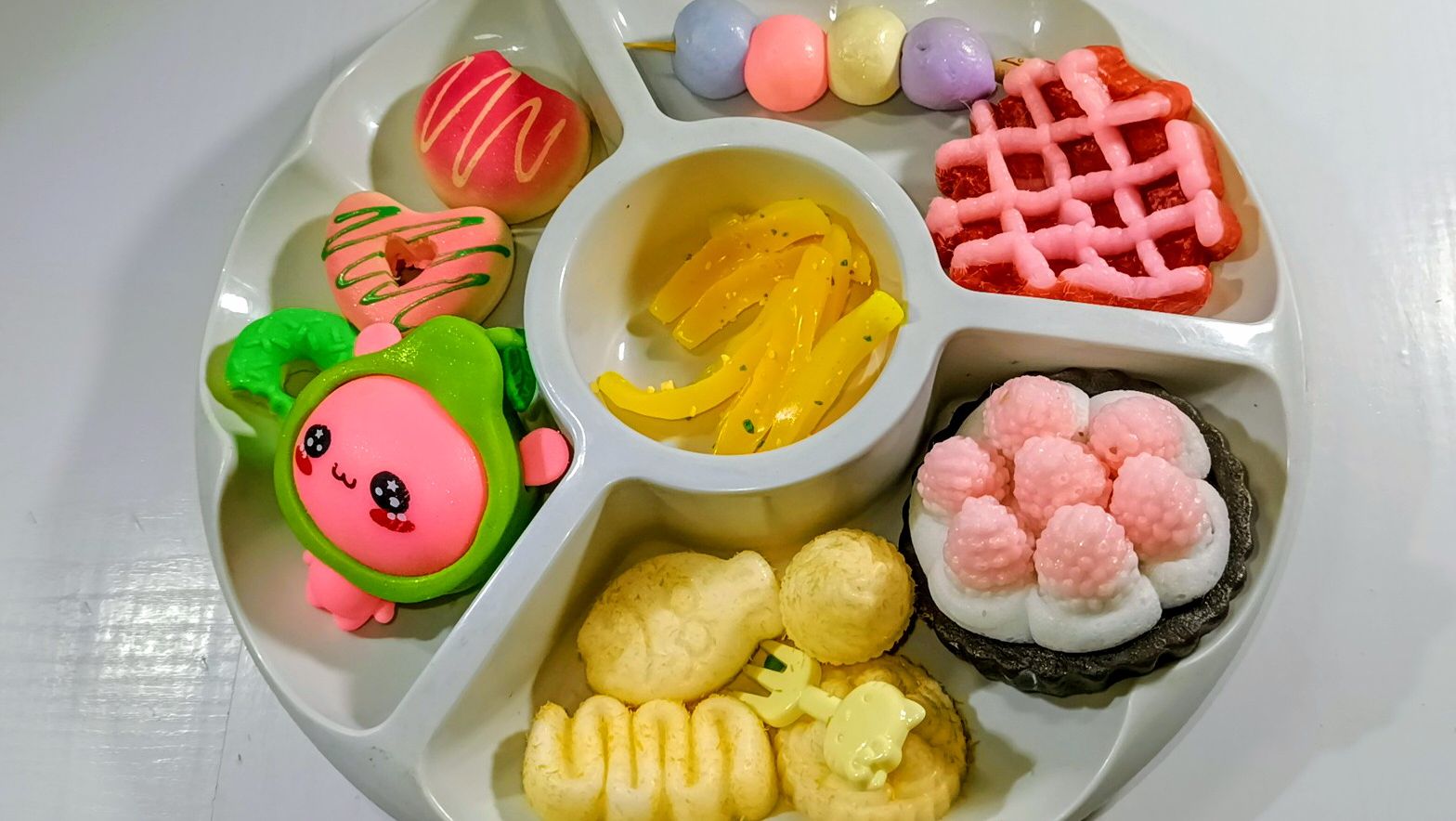 АСМР шоколадный 🍩🍬распаковка АСМР силиконовый ТАБА СКВИШИ еда и вкусняшки🥰для вашего удовольствия смотреть онлайн