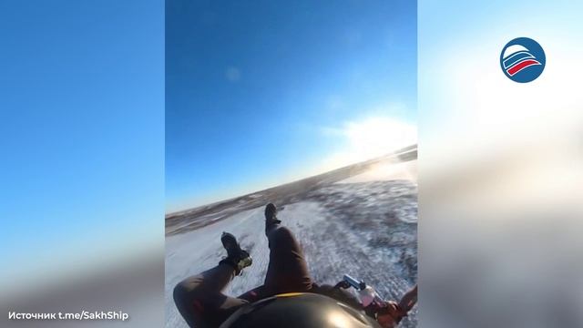 Совершил невозможное: благовещенский парапланерист приземлился с полуразрушенным крылом смотреть онлайн