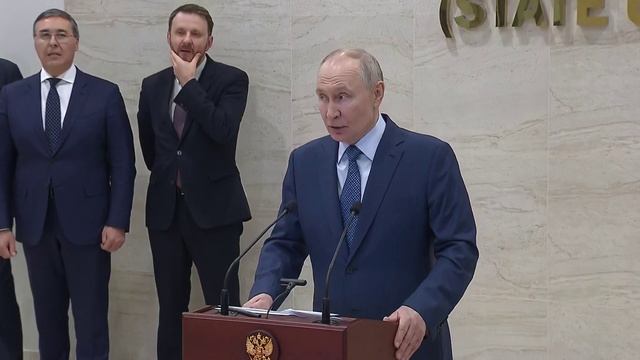 «От Калининграда до Сахалина»: Путин запускает кампусы нового поколения для студентов смотреть онлайн