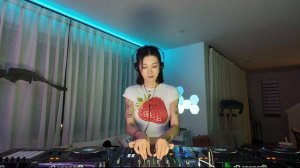 Kira X - 2025 house mix  dance & dirty groove