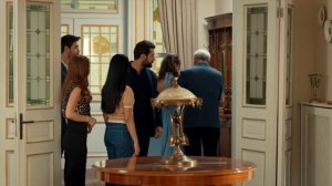 Между 1 серия (сериал, 2025)