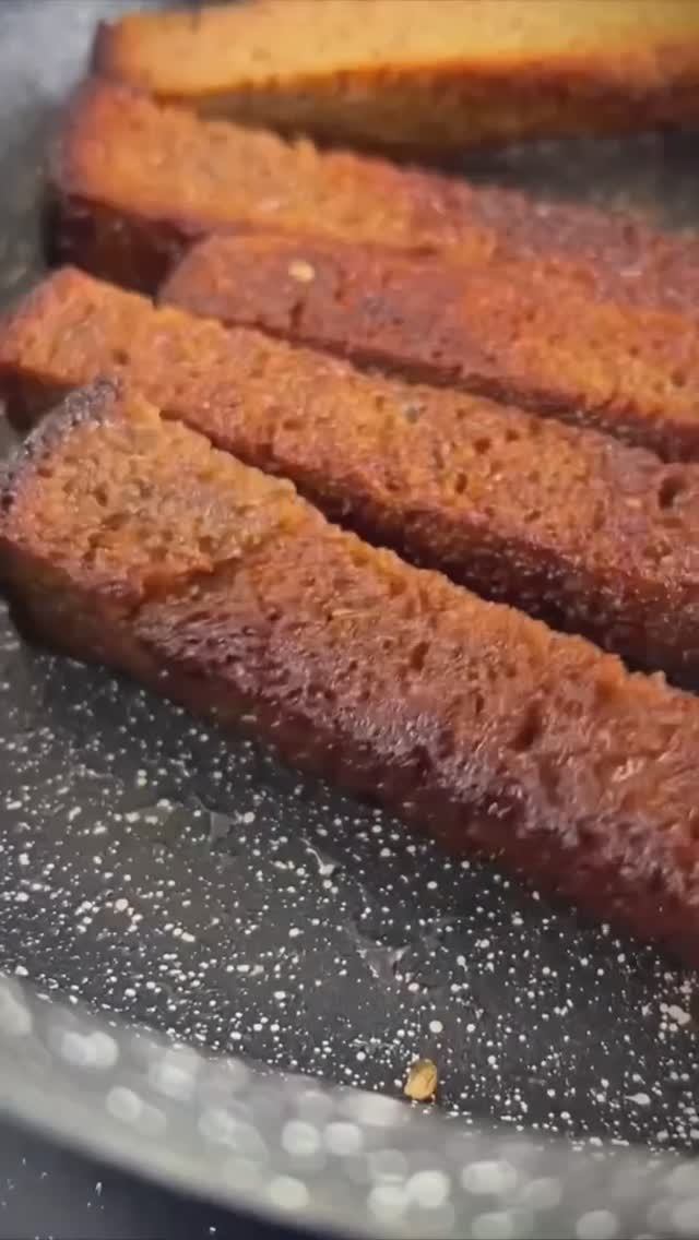 🧄 Чесночные гренки #закуски смотреть онлайн