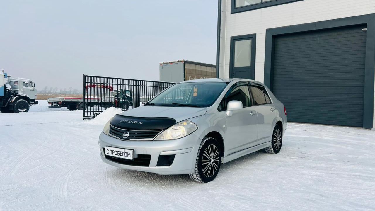 Nissan Tiida, 2013 год смотреть онлайн