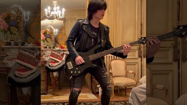 grok-video-c7b66d17-25e5-4042-a8b1-69750cfe06ae (3) смотреть онлайн