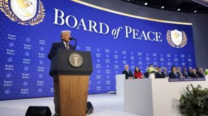 «Вашингтон на выезде»: как США перехватили внимание форума в Давосе