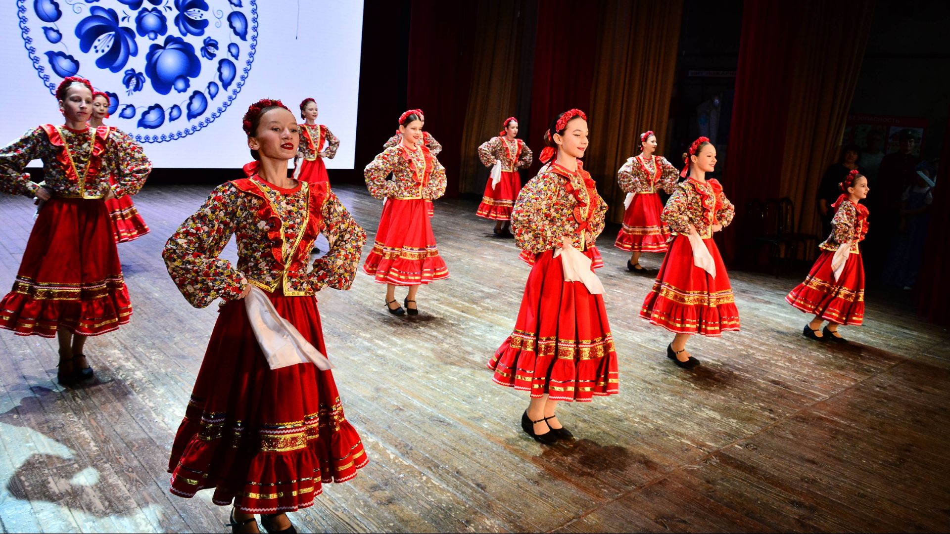 «Варенька» Образцовый хореографический ансамбль «Ассоль» «Варенька» Образцовый хореографический ансамбль «Ассоль»