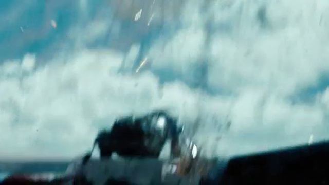 Морской бой.Пришельцы уничтожают эсминец брата Алекса Хоппера.