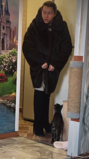 ВЫХОДИМ В СВЕТ! ЛЕДИ ИРИШКА ЧИКИ ПИКИ СОБИРАЕТСЯ смотреть онлайн