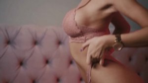 Секс Девочка танцует