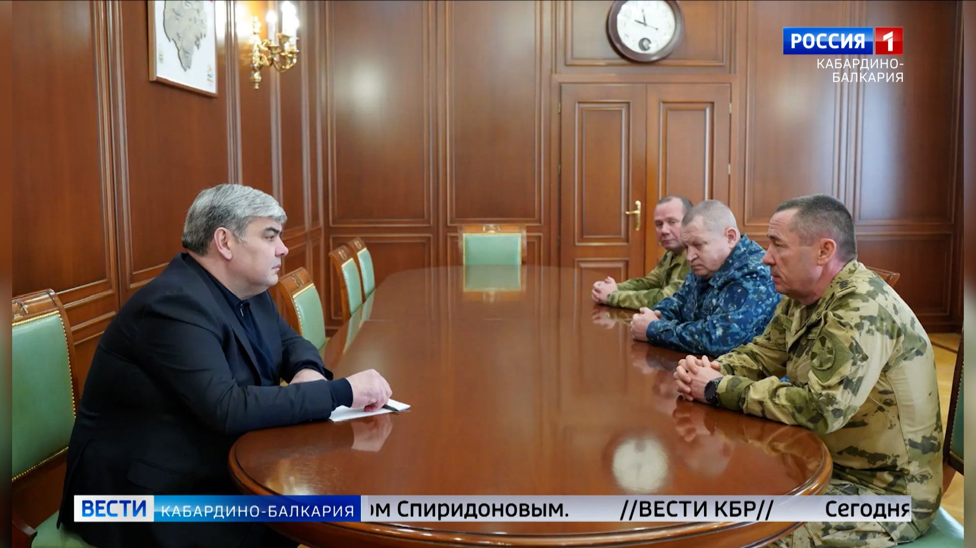 Глава КБР Казбек Коков провел рабочую встречу с Владимиром Спиридоновым смотреть онлайн