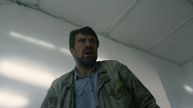 Полицейские спасают девушку смотреть онлайн