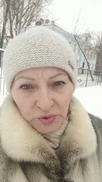 Почему эта мама...