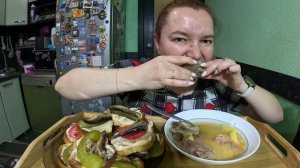Гороховый суп на говяжьей косточке, бутерброды со шпротами #еда#вкусная домашняя еда