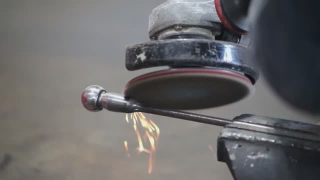 Удивительные идеи изделий из металлолома. смотреть онлайн