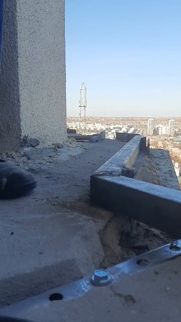 Панарамное остекление балкона с сваркой каркаса!