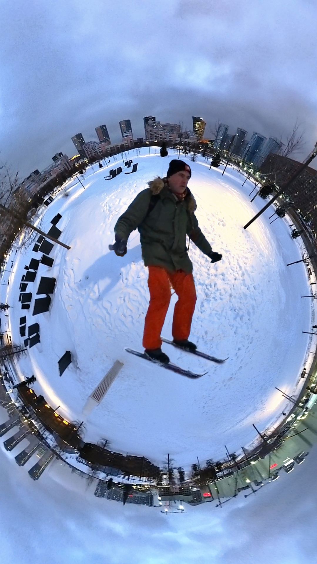 Зимою на районе с горок- лыжи одел и поехал смотреть онлайн