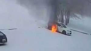 В Иркутске тренер спас мальчика из горящей машины