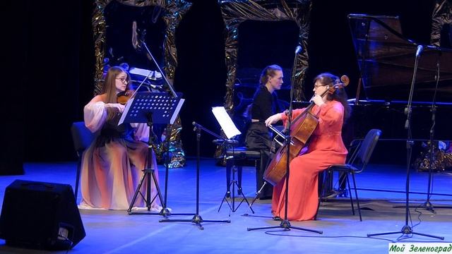 П. Чайковский. «Святки» из цикла «Времена года». Переложение для трио А. Гедике смотреть онлайн