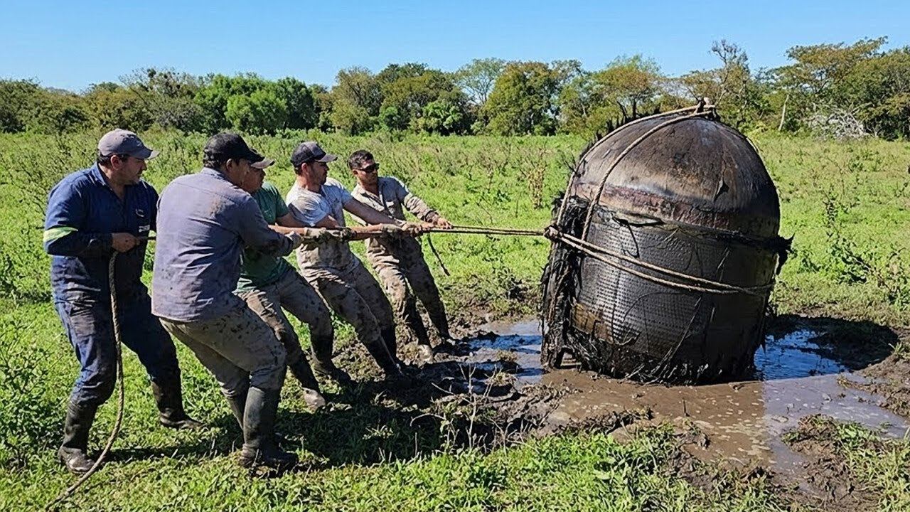 Что-то упало с неба в Аргентине - следователи недоумевают смотреть онлайн