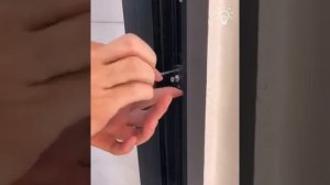 Мы показываем, как установить раздвижные двери.