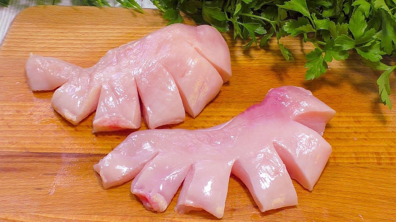 Такого вкусного ФИЛЕ я еще не ела! Простой рецепт УЖИНА! смотреть онлайн