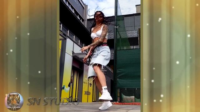 𝕊𝕥𝕖𝕧𝕖 𝕄𝕚𝕝𝕝𝕖𝕣 𝔹𝕒𝕟𝕕 - 𝔸𝕓𝕣𝕒𝕔𝕒𝕕𝕒𝕓𝕣𝕒 (𝔻𝕚𝕗𝕣𝕖𝕖 ℝ𝕖𝕞𝕚𝕩) смотреть онлайн