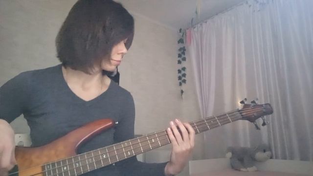 Another one bites the dust Queen bass cover