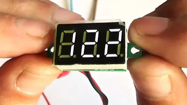 заряд аккумулятора в процентах из обычного вольтметра смотреть онлайн