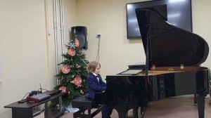 Д.Кабалевский Цикл пьес Злюка-Плакса. Маленькая арфистка.Труба и барабан.Исполняет МАРЧЕНКО ЛУЧЕЗАР.