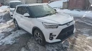 Забрали Toyota Raize из таможни