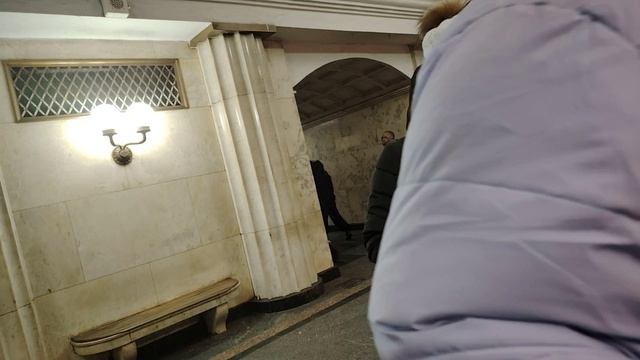 поездка на электропоезде 81-717 Номерной от Динамо до Автозоводской смотреть онлайн