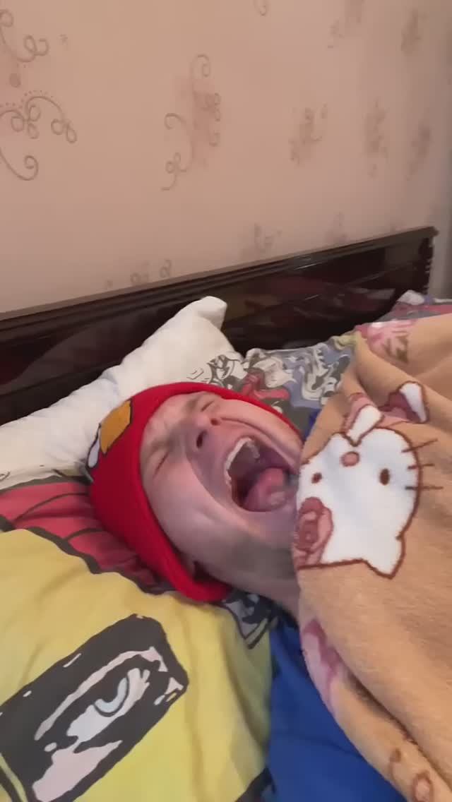 🔥😂 Напугал МЕЛКОГО (смешное видео, юмор, приколы, поржать) смотреть онлайн