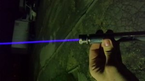 СИНЯЯ УКАЗКА ПРОЖИГАЕТ! (1Вт) #наука #электроника #diy #laser #лазер