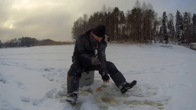 Рыбалка на МОТЫЛЯ смотреть онлайн