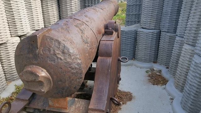 Орудийный дворик 4-го Бастиона в Севастополе, времен Крымской войны 19 века. смотреть онлайн