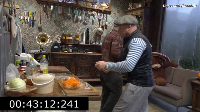 КРУЧЕ, ЧЕМ В ДУХОВКЕ! ВСЕХ ДРУЗЕЙ НАУЧИЛИ ГОТОВИТЬ ТАКИЕ ЗАКУСКИ! СВИНАЯ РУЛЬКА В КАЗАНЕ смотреть онлайн